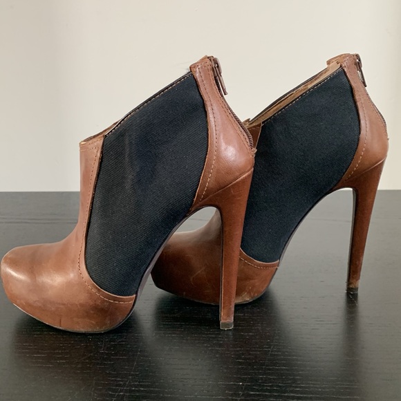 JESSICA SIMPSON distressed leather ankle bootie - Picture 4 of 16